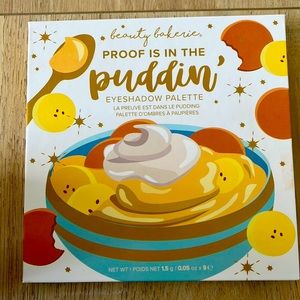 Beauty bakerie eye shadow pallet brand new 🤩
